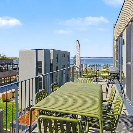 Penthouse Seevibes By Interhome *